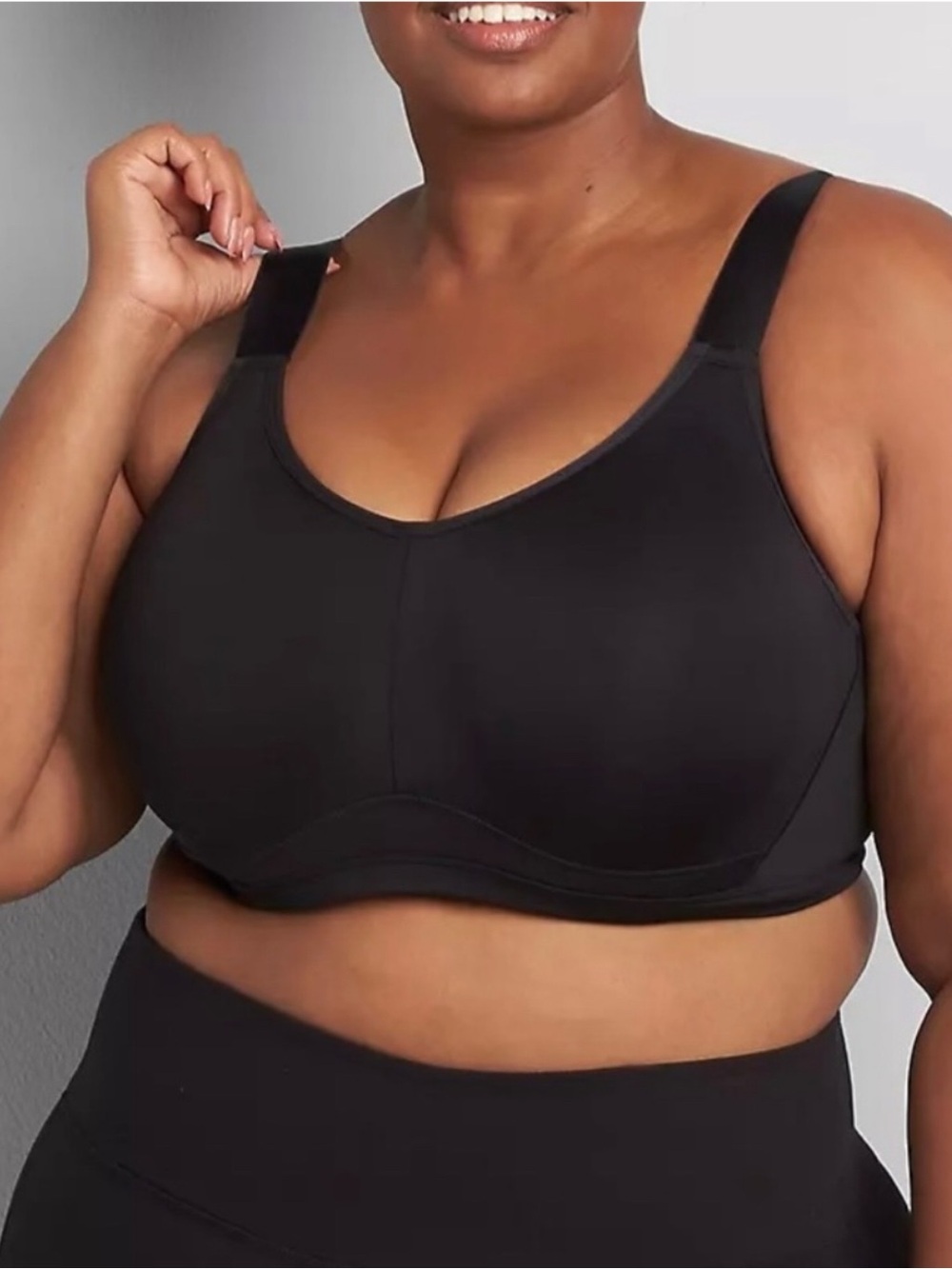 Livi Active Black Fasten Back Sports Bra Plus Size - Picture 7 of 7